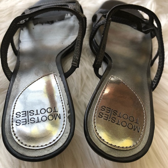 Sandals - Picture 3 of 8